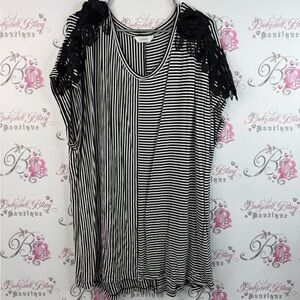 CJ Banks mini dress or long top Black and White Striped stripes Lace Accents